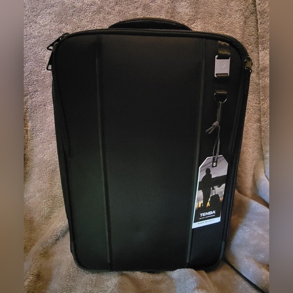 Tenba ROADIE ROLLER 21 in Black MSRP $390 - Picture 6 of 11
